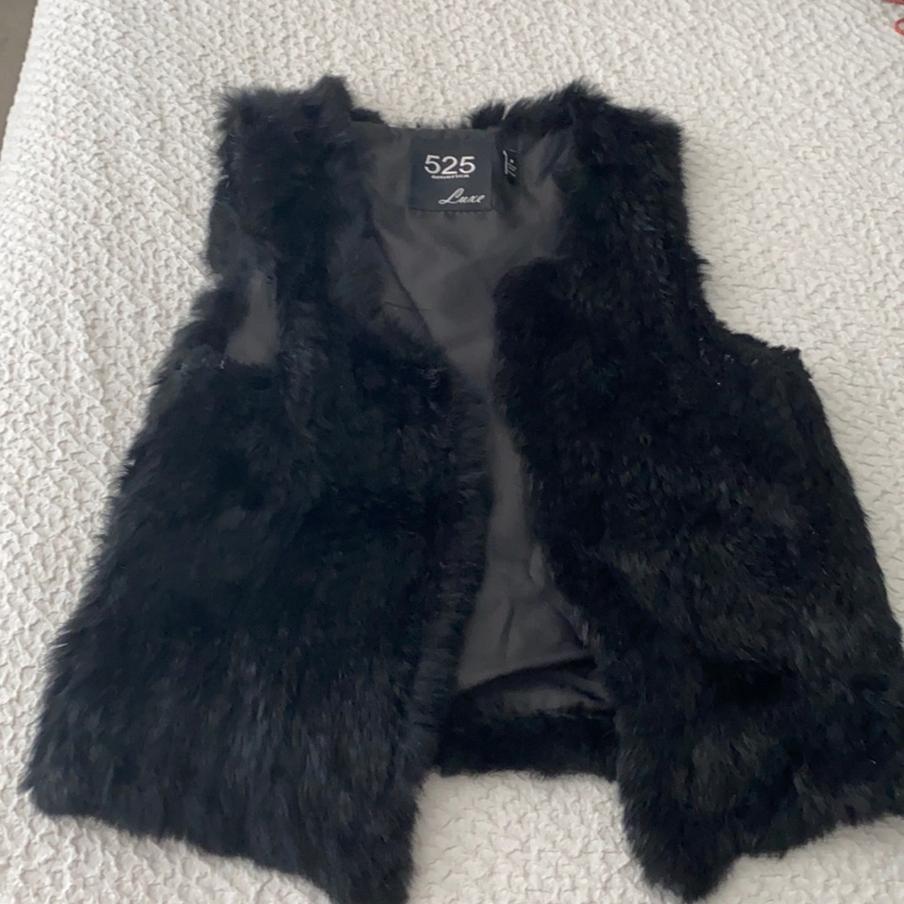 525 America black fur vest
